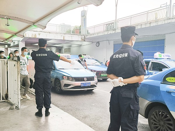 交通行政執(zhí)法局隊(duì)員執(zhí)勤風(fēng)采