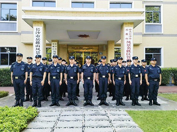 岳麓山景區(qū)輔助執(zhí)法隊(duì)伍隊(duì)員風(fēng)采