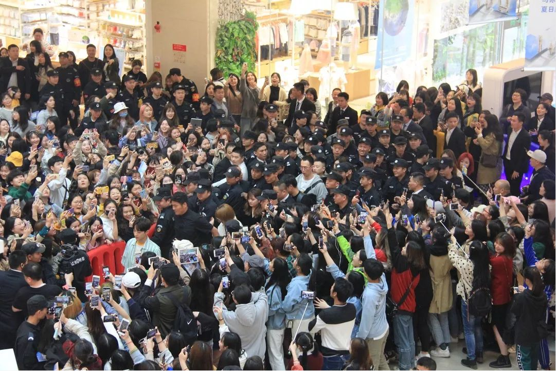 長沙紅光保安服務(wù)有限公司,長沙安保服務(wù),長沙安全服務(wù),長沙非武裝押運(yùn),勞務(wù)派遣服務(wù)