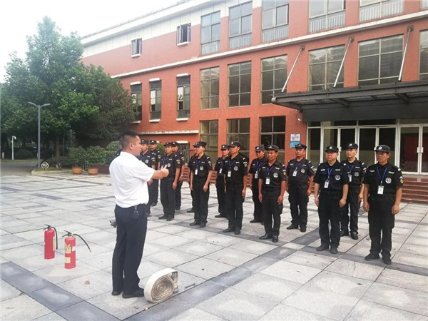 長沙紅光保安服務(wù)有限公司,長沙安保服務(wù),長沙安全服務(wù),長沙非武裝押運(yùn),勞務(wù)派遣服務(wù)