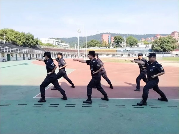 長沙紅光保安服務(wù)有限公司,長沙安保服務(wù),長沙安全服務(wù),長沙非武裝押運(yùn),勞務(wù)派遣服務(wù)