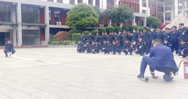 長沙紅光保安服務(wù)有限公司,長沙安保服務(wù),長沙安全服務(wù),長沙非武裝押運,勞務(wù)派遣服務(wù)