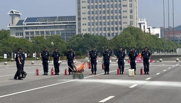 長沙紅光保安服務(wù)有限公司,長沙安保服務(wù),長沙安全服務(wù),長沙非武裝押運,勞務(wù)派遣服務(wù)