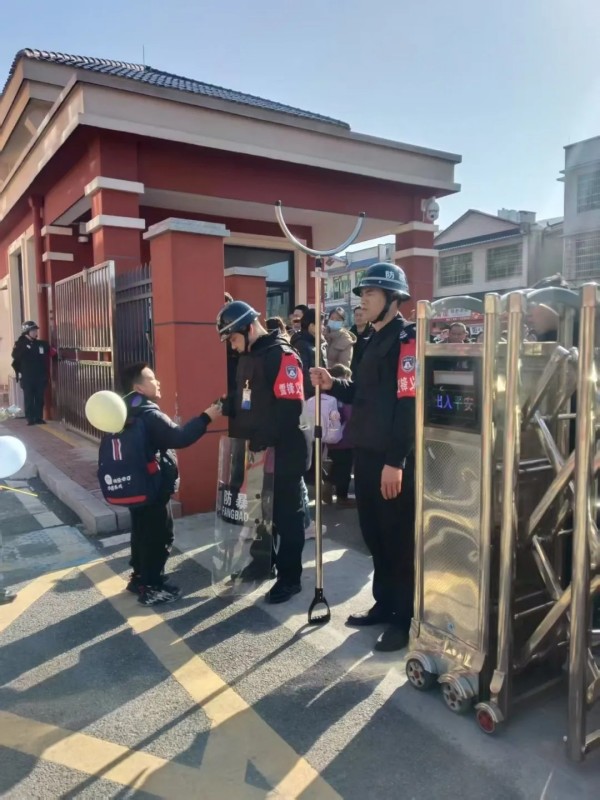 長(zhǎng)沙紅光保安服務(wù)有限公司,長(zhǎng)沙安保服務(wù),長(zhǎng)沙安全服務(wù),長(zhǎng)沙非武裝押運(yùn),勞務(wù)派遣服務(wù)